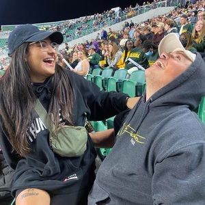 Meet your Posher, Raquel